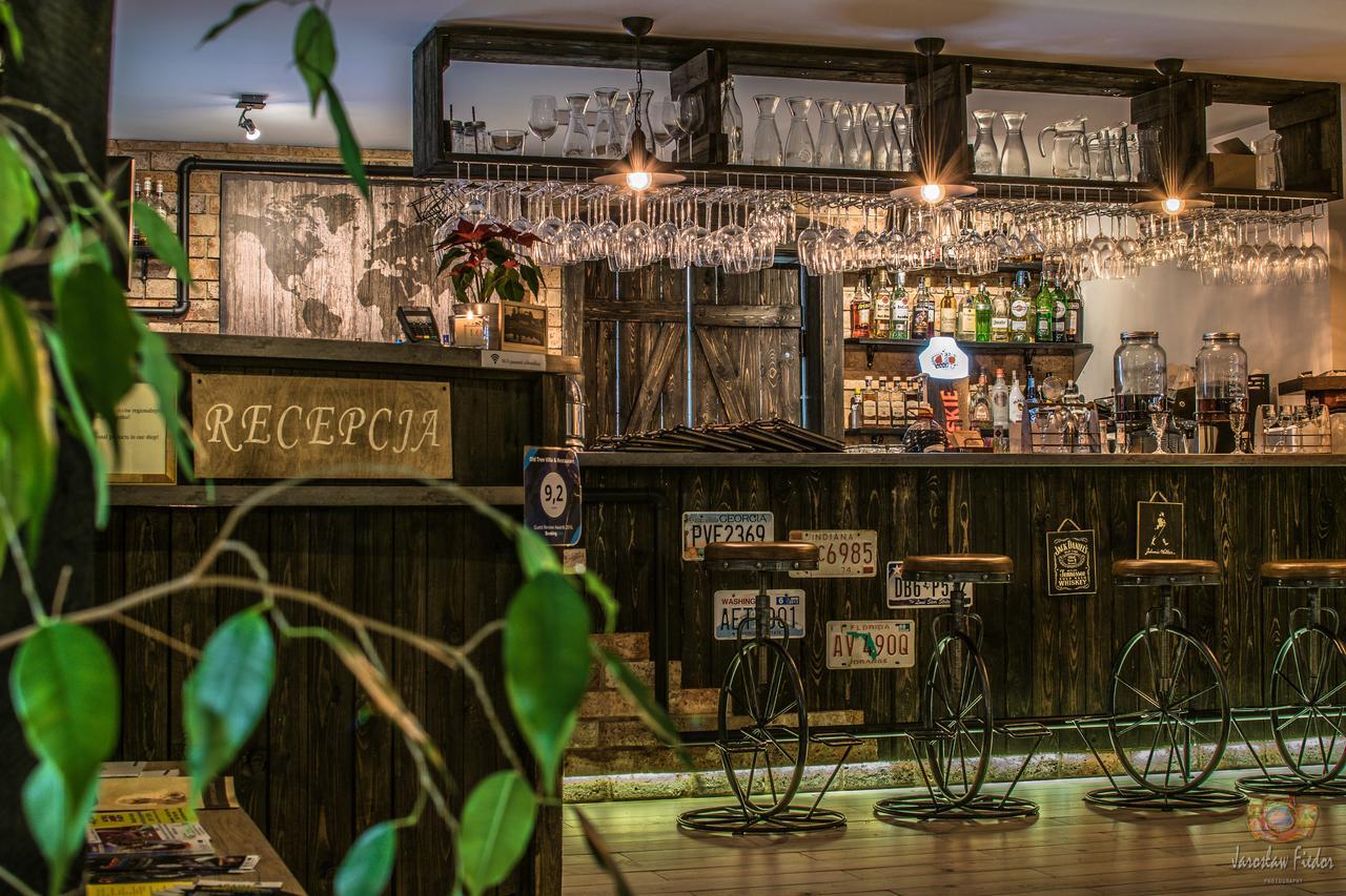 Old Tree Village & Restaurant Oświęcim Esterno foto